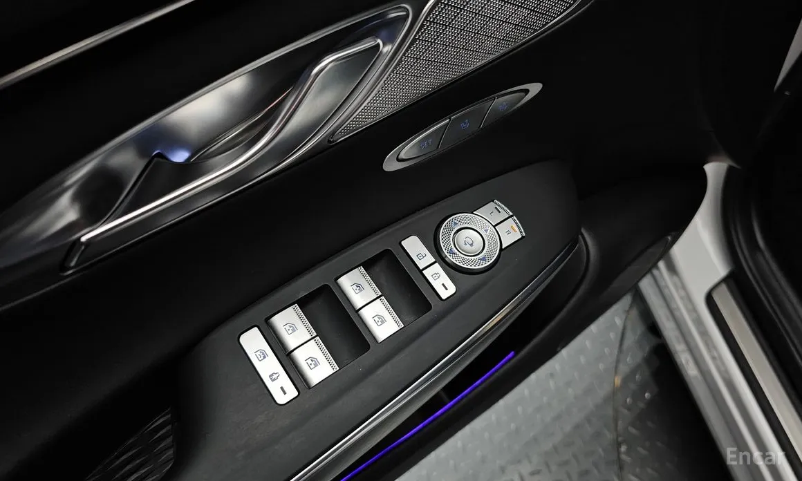 Фото 16 - Genesis GV70