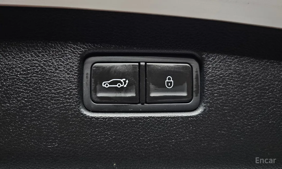 Фото 20 - Genesis GV70