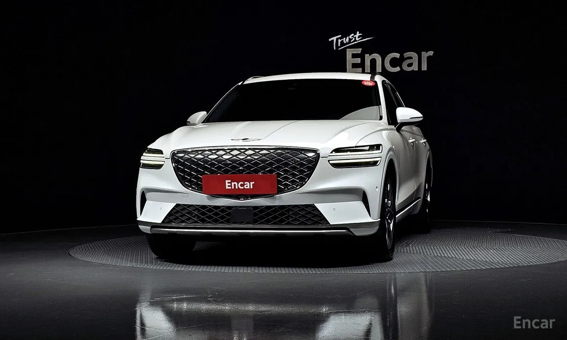 Фото 3 - Genesis GV70