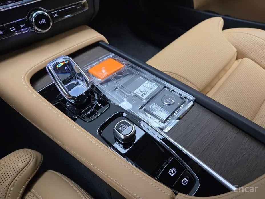 Фото 11 - Volvo S90