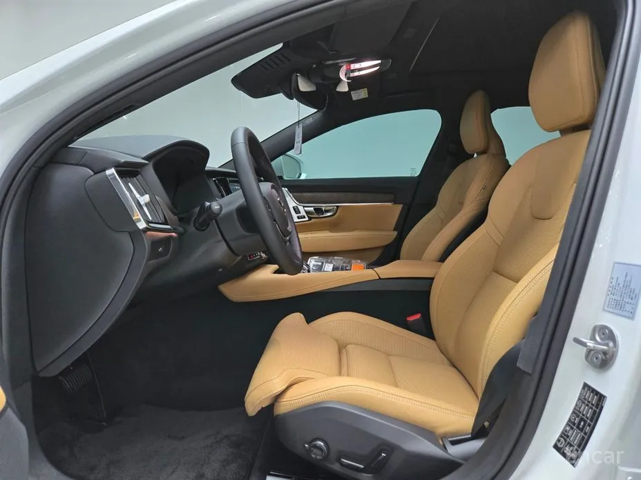 Фото 13 - Volvo S90