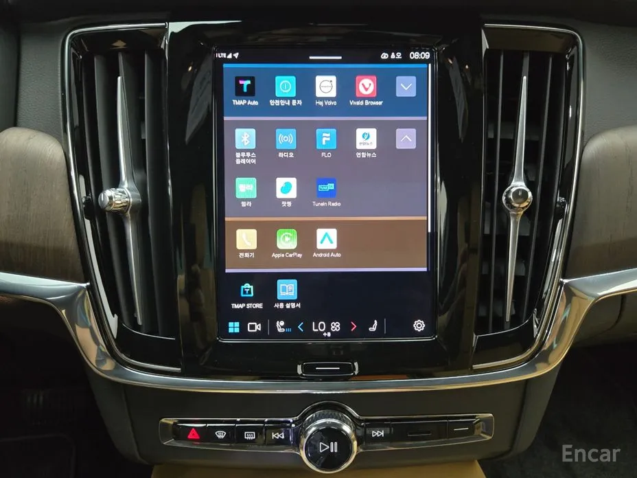 Фото 9 - Volvo S90