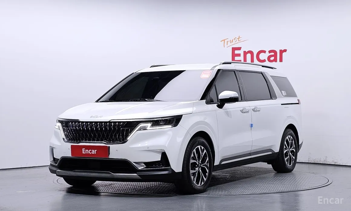 Фото 1 - Kia Carnival