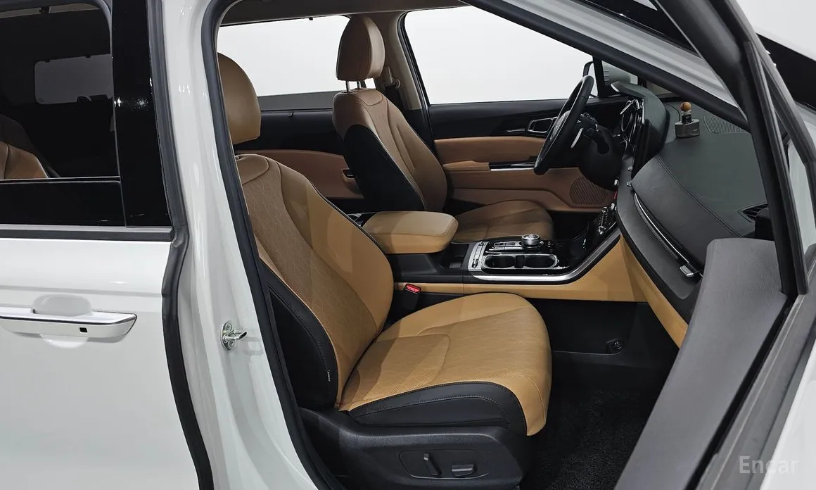 Фото 10 - Kia Carnival