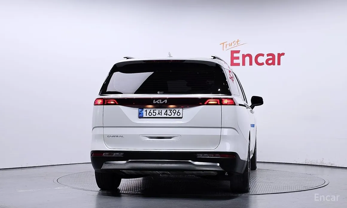 Фото 4 - Kia Carnival