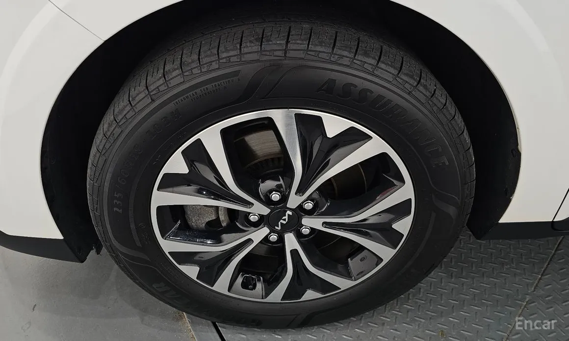 Фото 5 - Kia Carnival