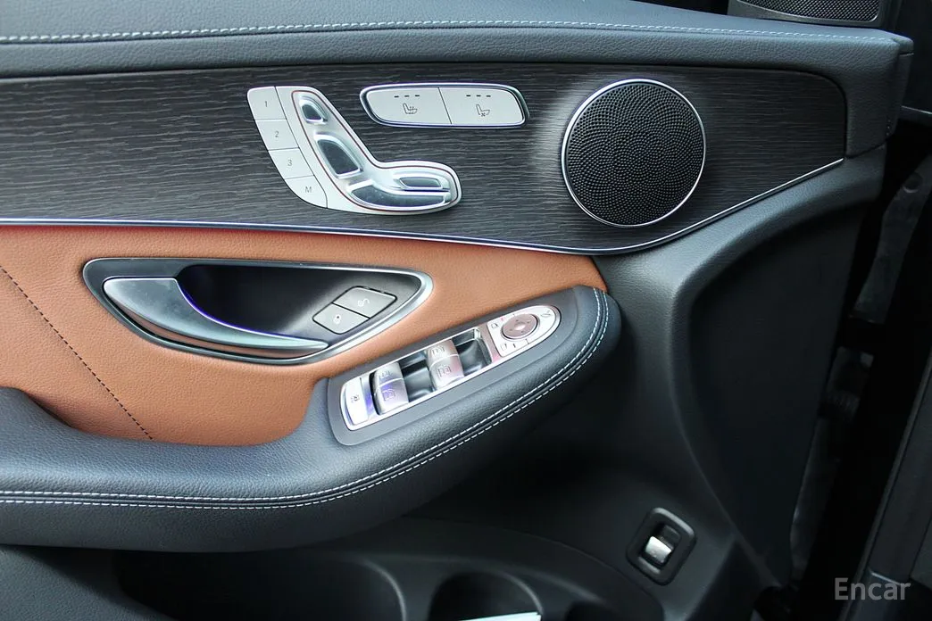 Фото 13 - Mercedes-Benz GLC-Class