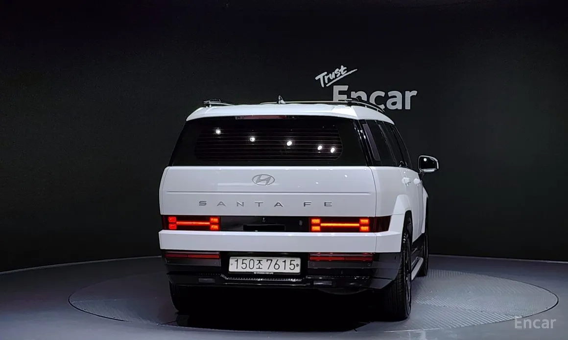 Фото 4 - Hyundai Santa Fe