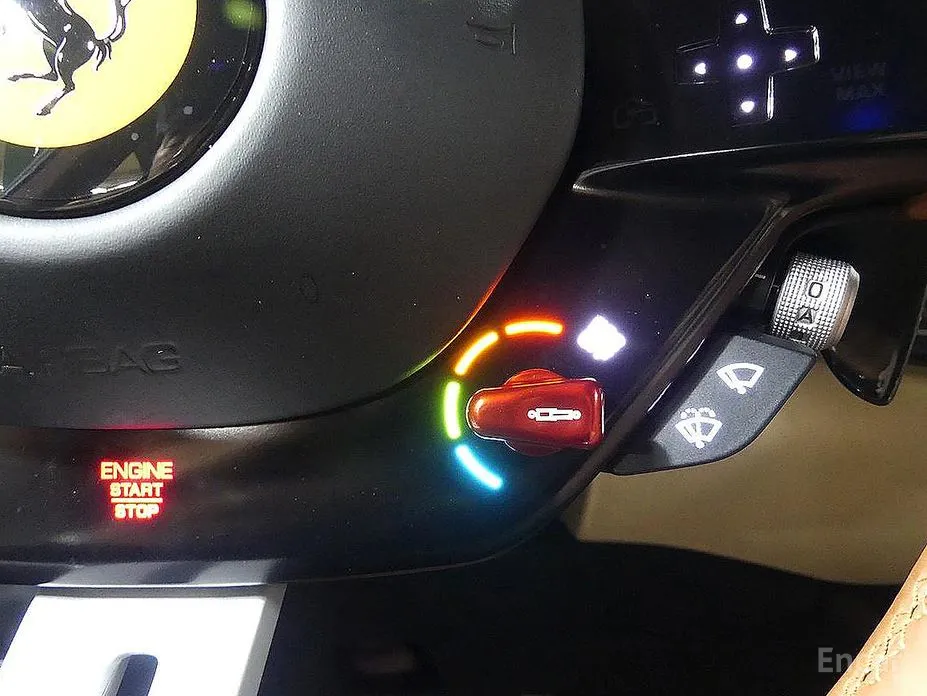 Фото 10 - Ferrari Purosangue