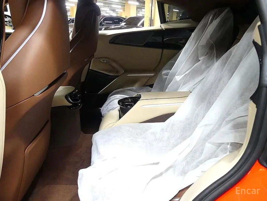 Фото 19 - Ferrari Purosangue