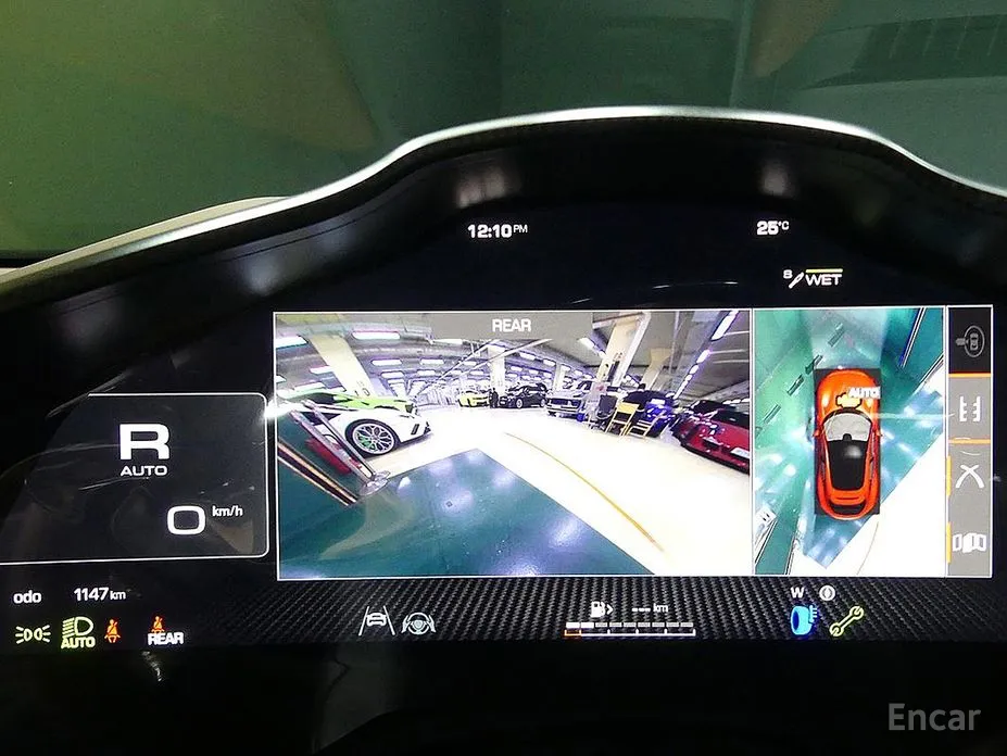 Фото 8 - Ferrari Purosangue