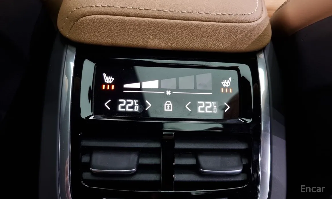 Фото 19 - Volvo XC60