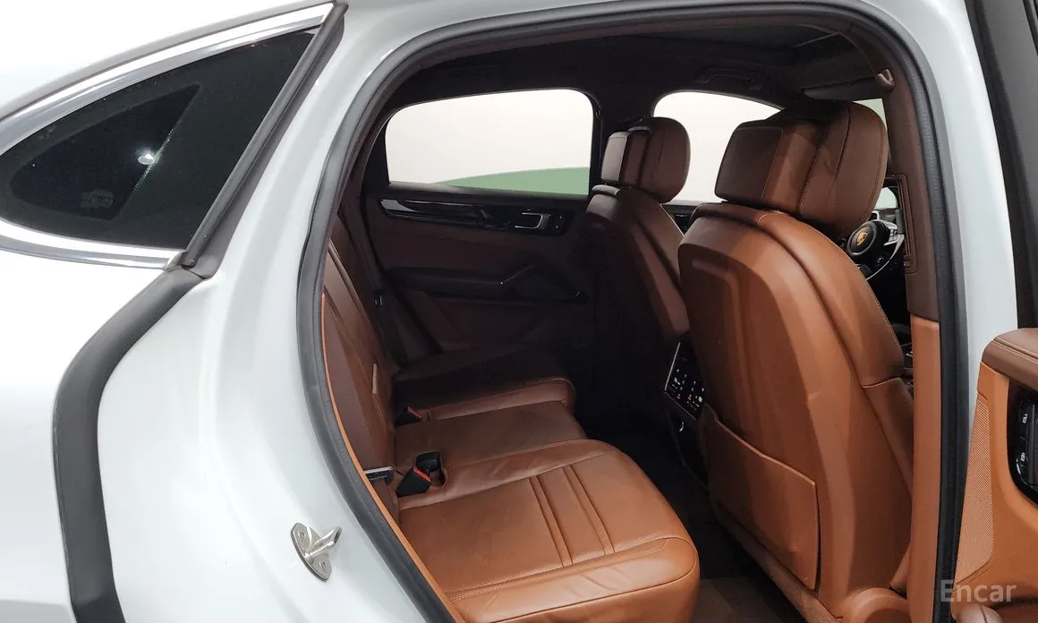 Фото 12 - Porsche Cayenne