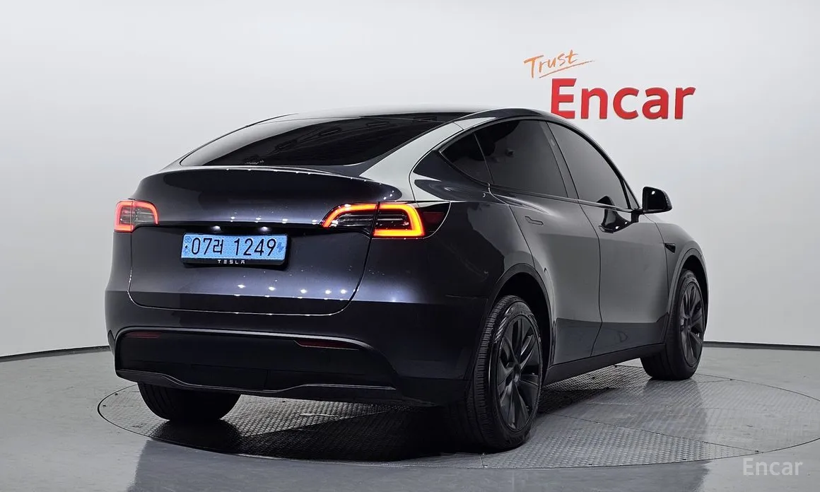 Фото 2 - Tesla Model Y