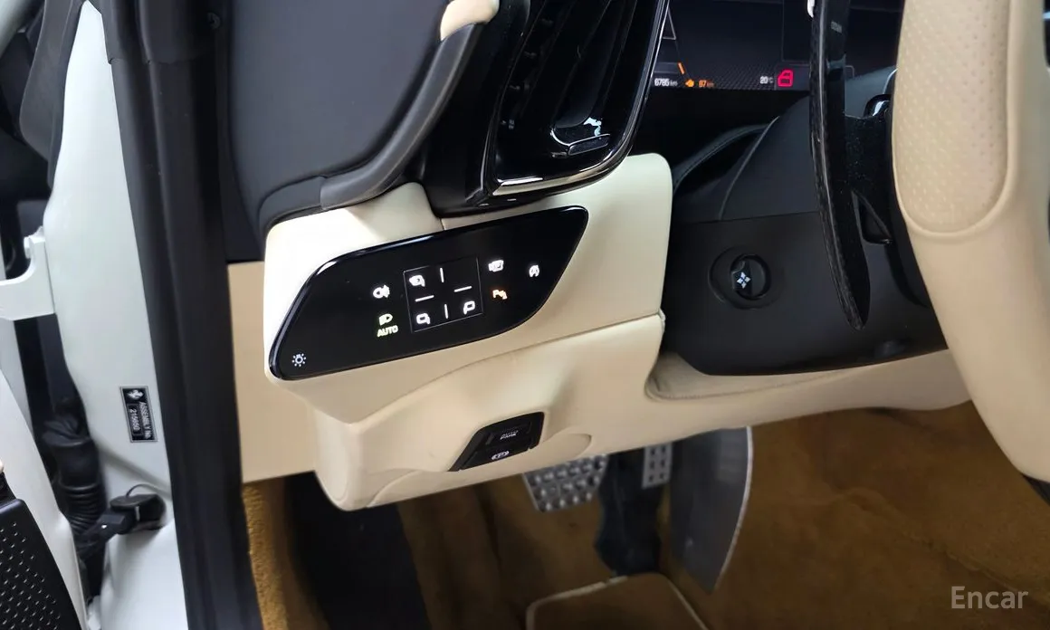 Фото 16 - Ferrari Roma