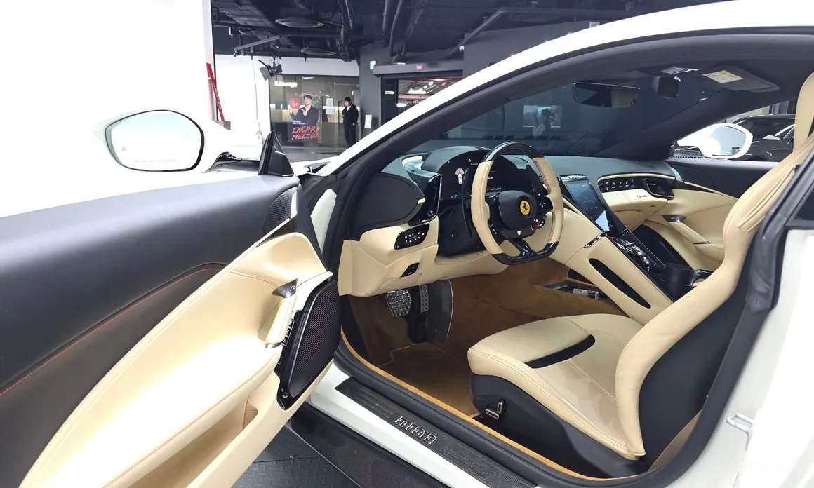 Фото 17 - Ferrari Roma