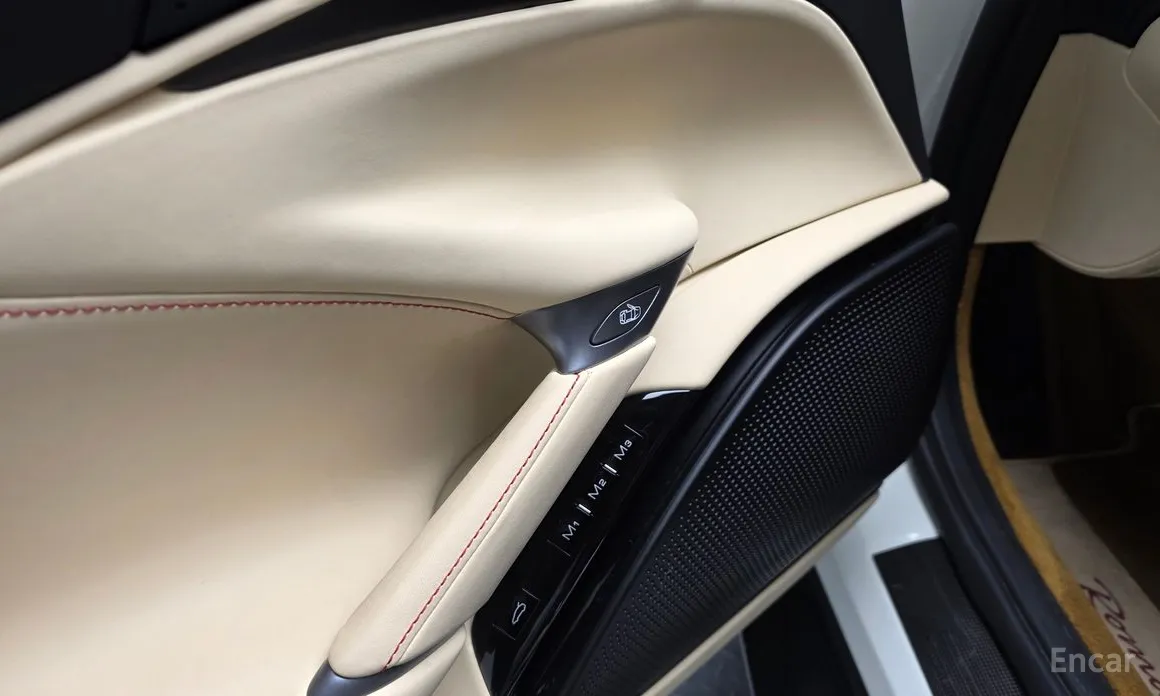 Фото 18 - Ferrari Roma