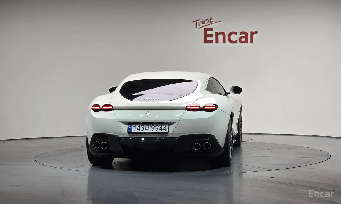 Фото 4 - Ferrari Roma