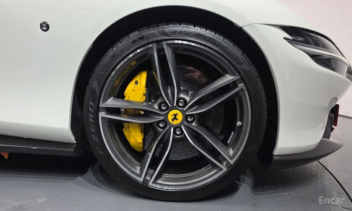 Фото 5 - Ferrari Roma