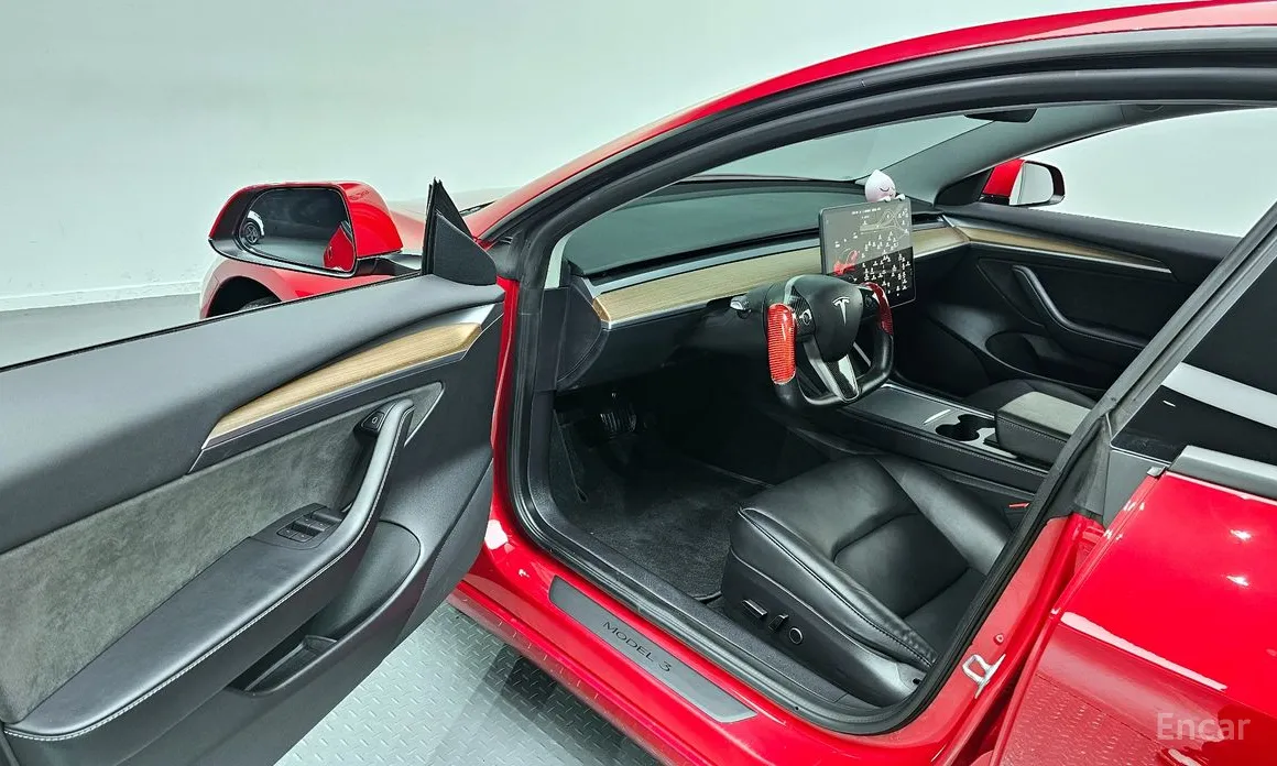 Фото 11 - Tesla Model 3