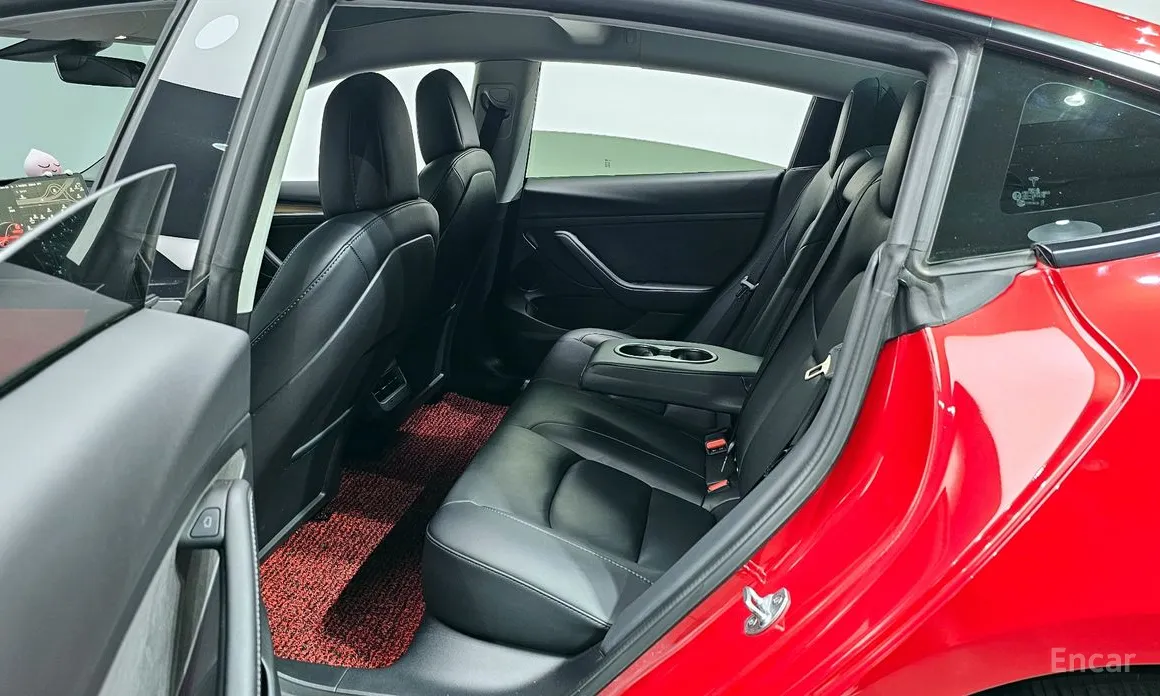 Фото 12 - Tesla Model 3