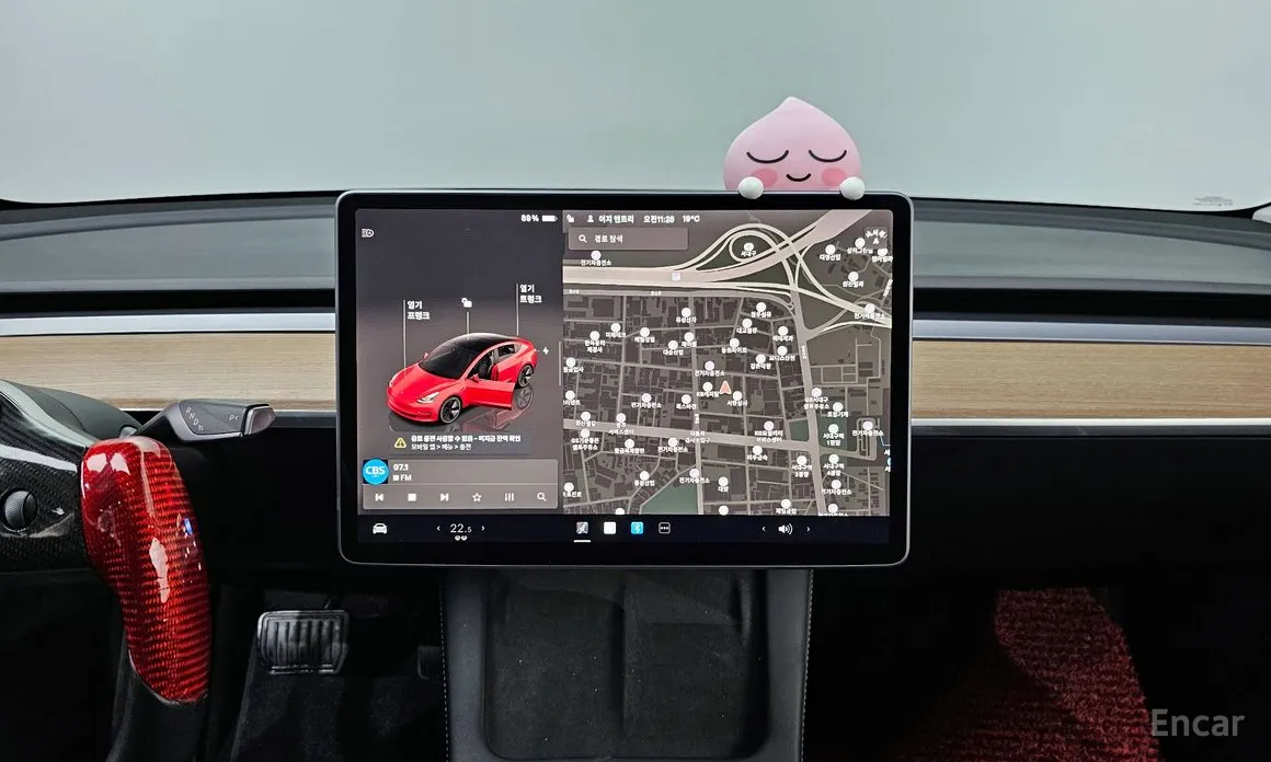 Фото 14 - Tesla Model 3