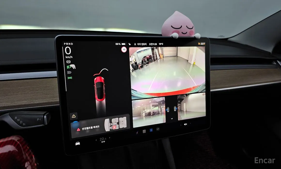 Фото 15 - Tesla Model 3