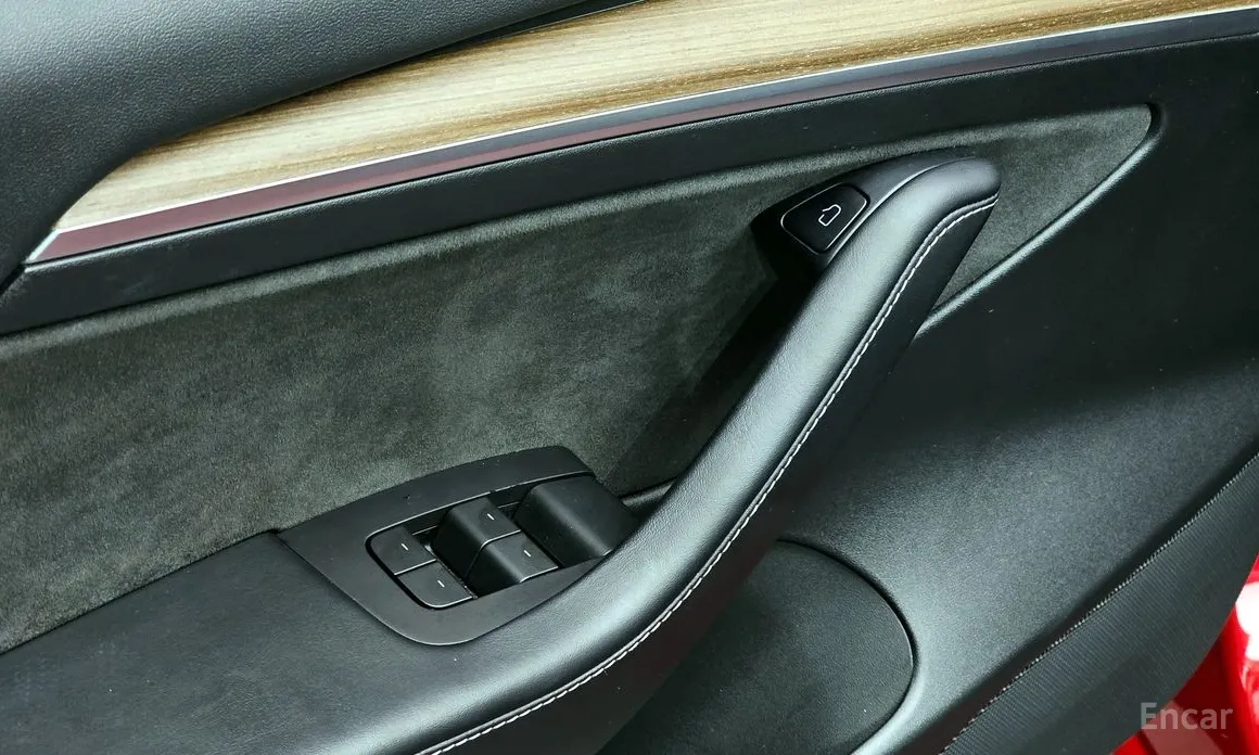 Фото 16 - Tesla Model 3