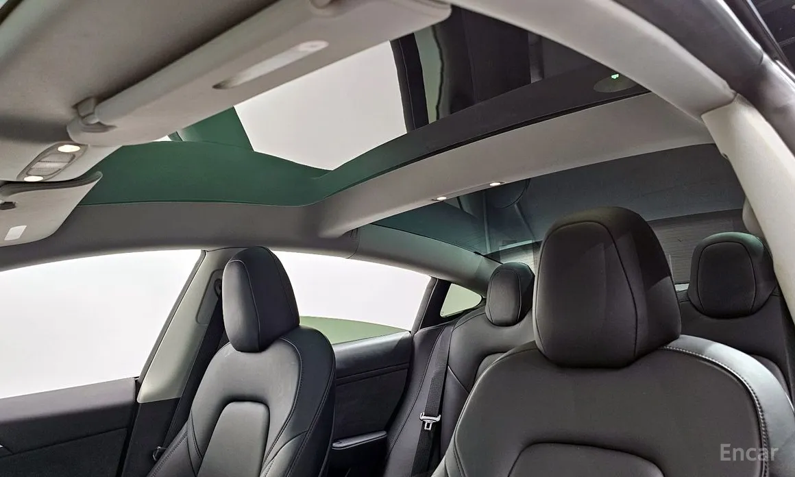 Фото 20 - Tesla Model 3