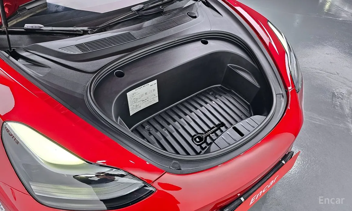 Фото 6 - Tesla Model 3