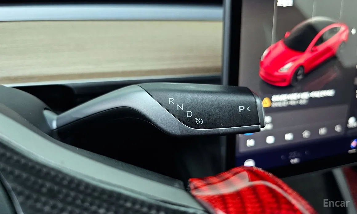 Фото 9 - Tesla Model 3