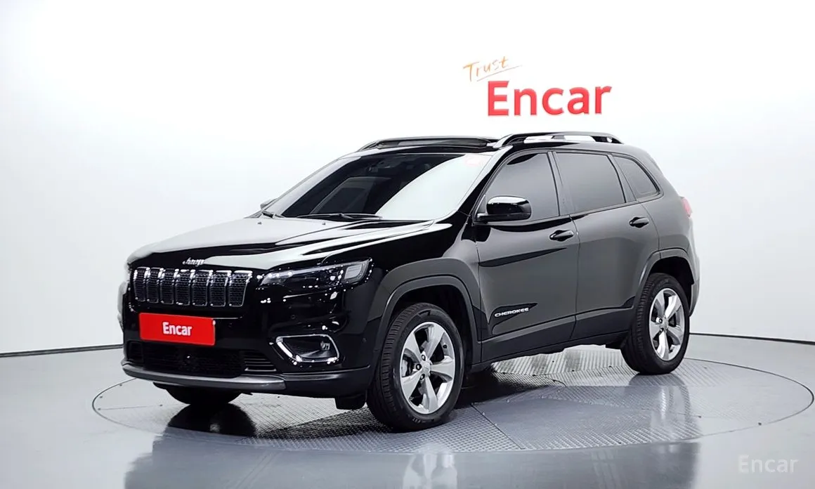 Фото 1 - Jeep Cherokee