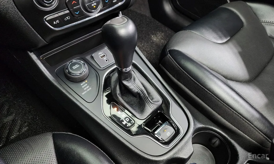 Фото 9 - Jeep Cherokee