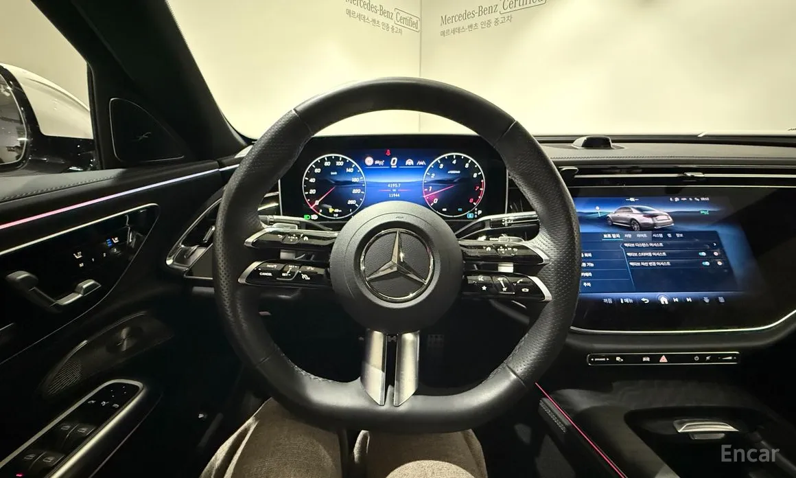 Фото 10 - Mercedes-Benz E-Class