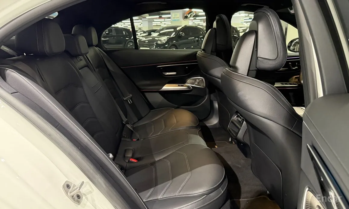 Фото 9 - Mercedes-Benz E-Class