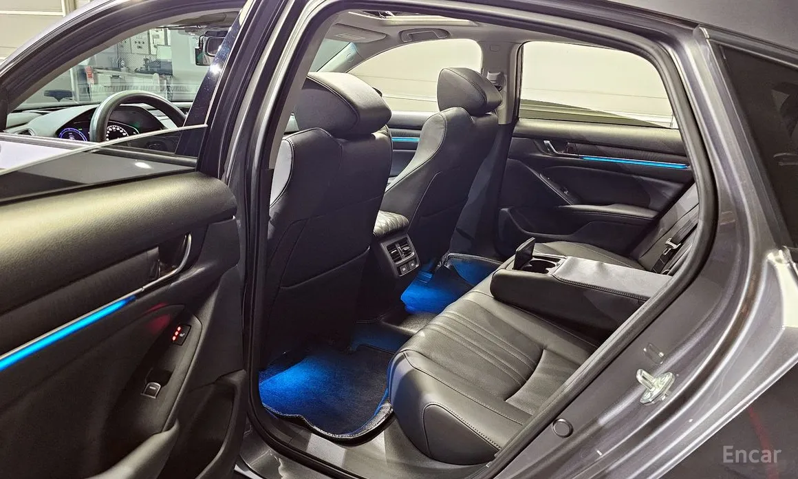 Фото 11 - Honda Accord