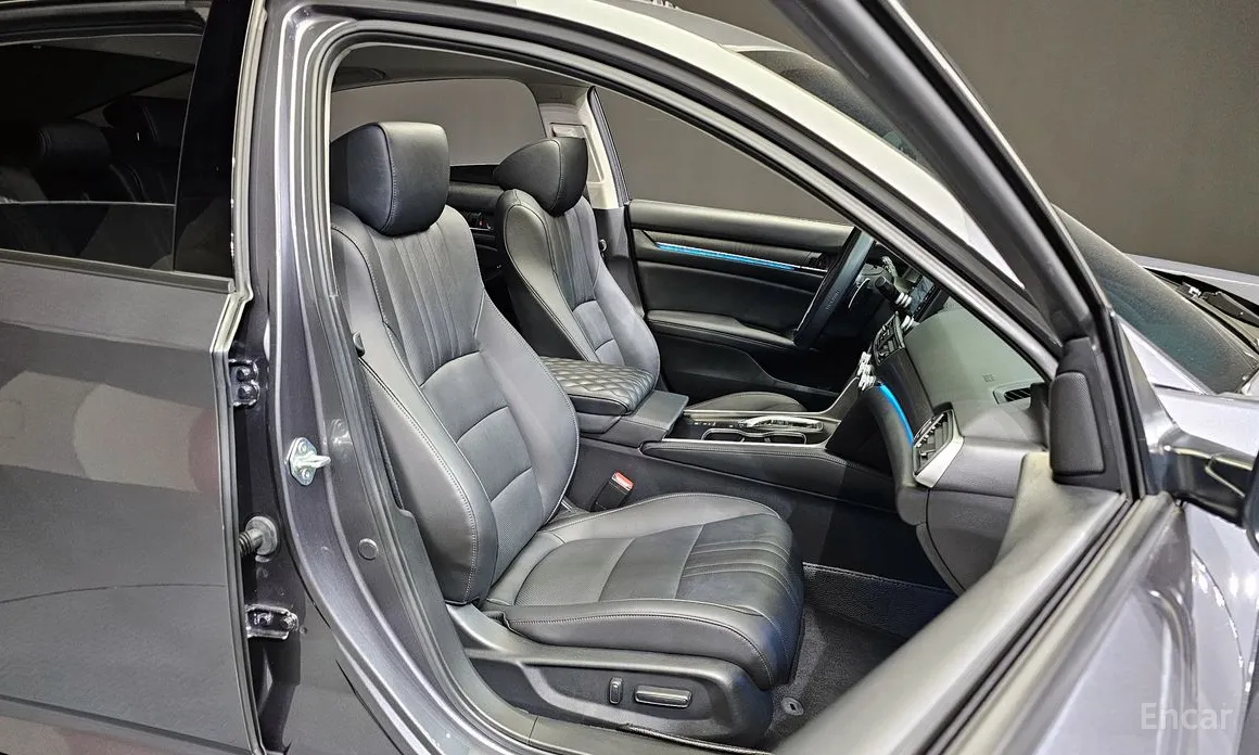 Фото 12 - Honda Accord