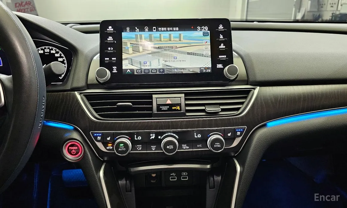 Фото 18 - Honda Accord