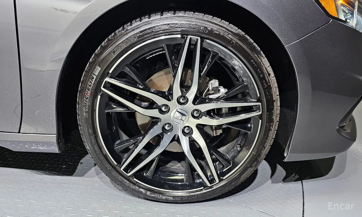 Фото 5 - Honda Accord