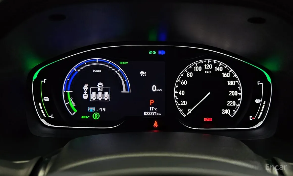 Фото 8 - Honda Accord