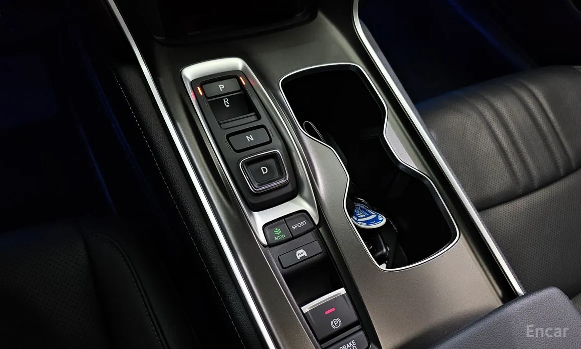 Фото 9 - Honda Accord