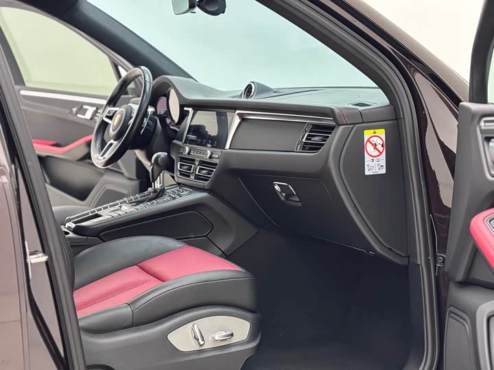 Фото 13 - Porsche Macan