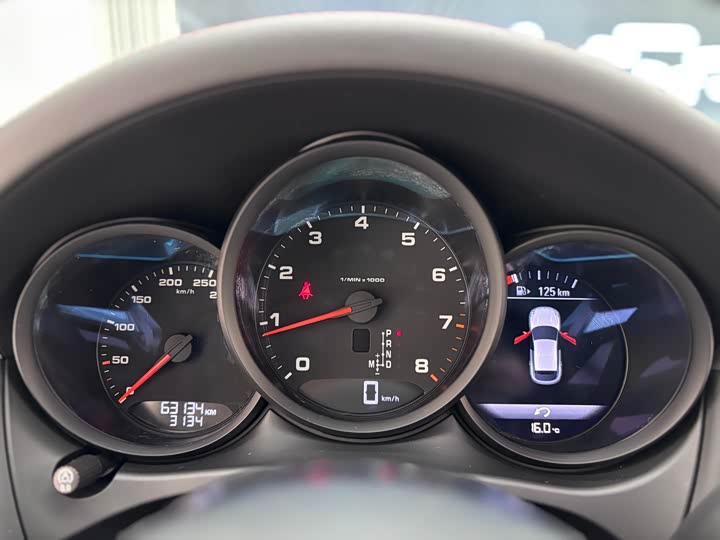 Фото 15 - Porsche Macan