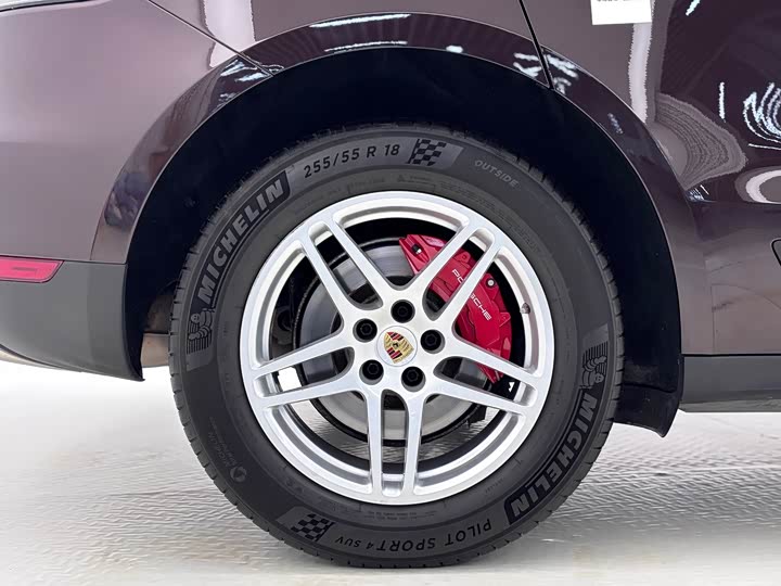 Фото 22 - Porsche Macan