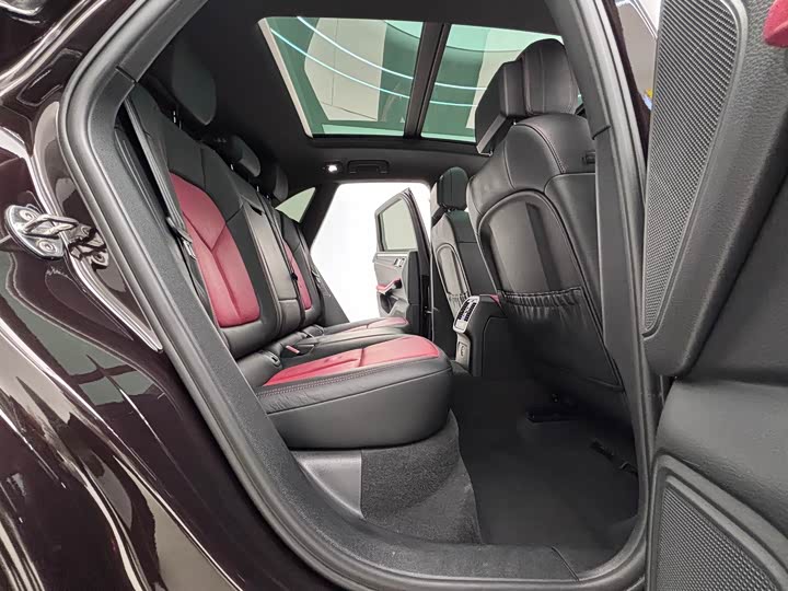 Фото 28 - Porsche Macan