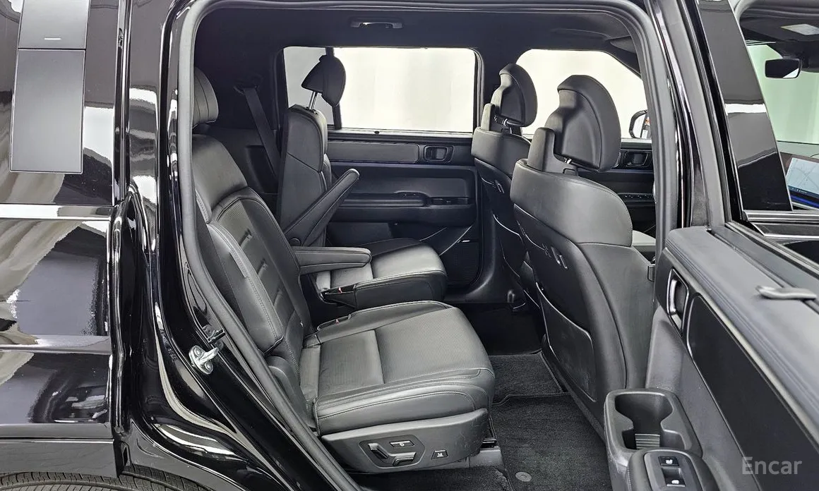 Фото 12 - Hyundai Santa Fe