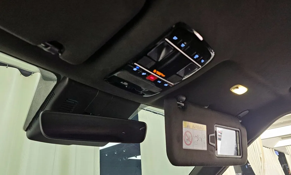 Фото 18 - Hyundai Santa Fe