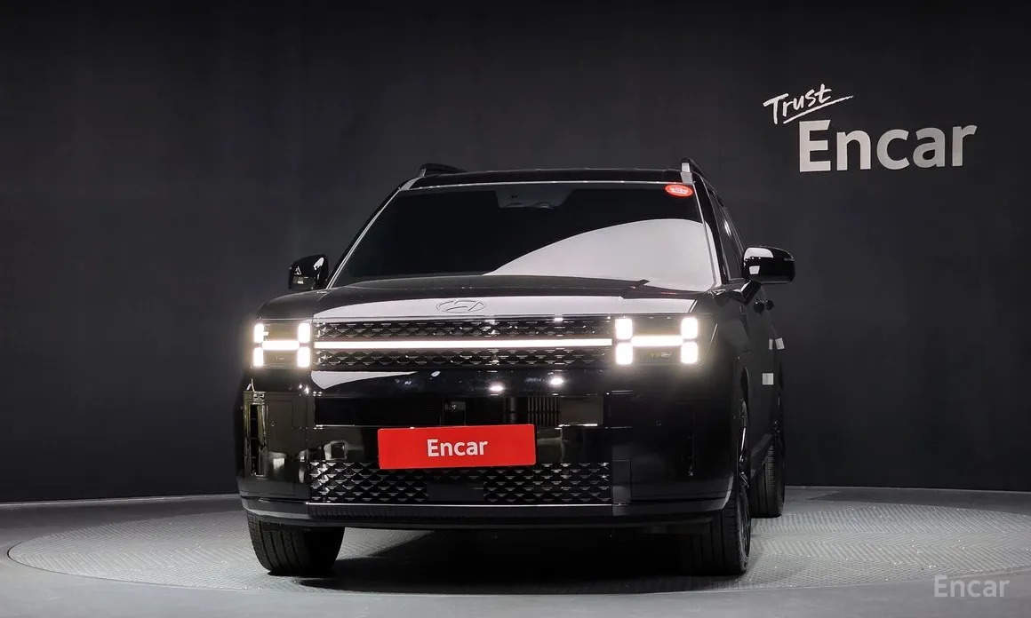 Фото 3 - Hyundai Santa Fe