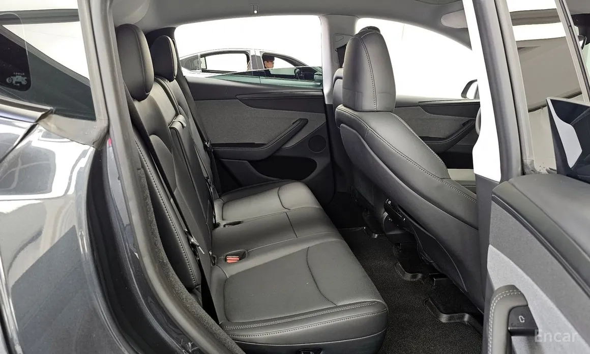 Фото 12 - Tesla Model Y