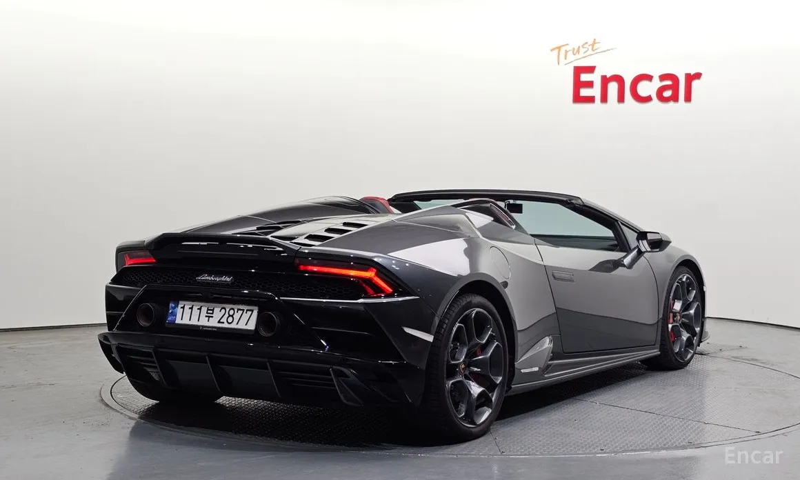 Фото 2 - Lamborghini Huracan